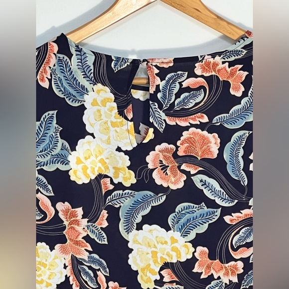 Rose & Olive Bohemian Navy Floral Bell Sleeve Blouse Small - Picture 5 of 12